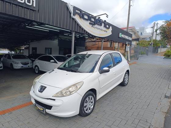 PEUGEOT 207 1.4 ACTIVE 8V FLEX 4P MANUAL PEUGEOT 207 1.4 ACTIVE 8V FLEX 4P MANUAL